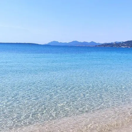 Azure Retreat Daire *